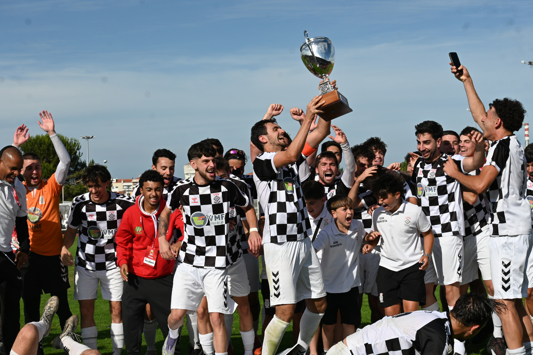 GDR Boavista conquista o título distrital e garante subida à Divisão de Honra — GDR Boavista